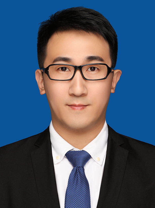 周鲁洁.jpg